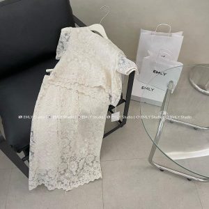 Vải thời trang ren hoa tròn chân cong sỉ sll giá rẻ mới về 2023